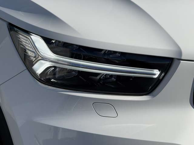 LED�w�b�h���C�g�̓f�U�C���������ł͂Ȃ���Ԃ̈��S���ɔ��Ɍ��ʂ𔭊����܂�!