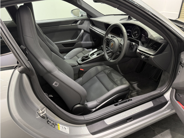 4Way�X�|�[�c�V�[�g�B�։��Ԃł��̂Ő��������L�莺���̌��ȏL�����������܂���B�܂��A�V�[�g�̎g�p�����قƂ�ǂȂ�����Y��ȏ�Ԃł��B�p���[���N���C�j���O��V�[�g�q�[�^�[����������Ă��܂��B