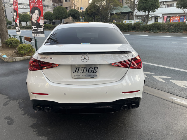 CクラスAMG C43 4マチック (BSG搭載モデル) 4WD