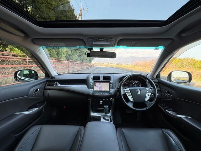 クラウンアスリート2.5 アニバーサリーエディション ムーンルーフパッケージ