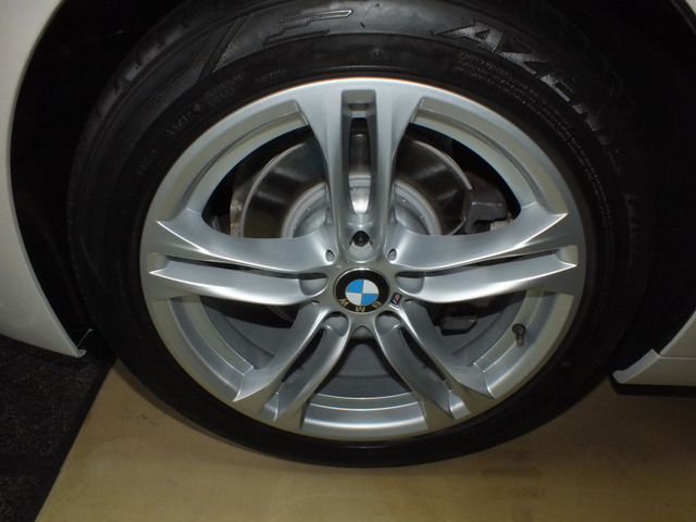 �t�����g���z�C�[���ɃK�����͗L��܂���A���Y���[�J�[�ɂă^�C����4�{�����v���܂��B