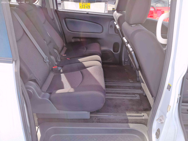 セレナ2.0 ハイウェイスターG S-HYBRID エアロモード