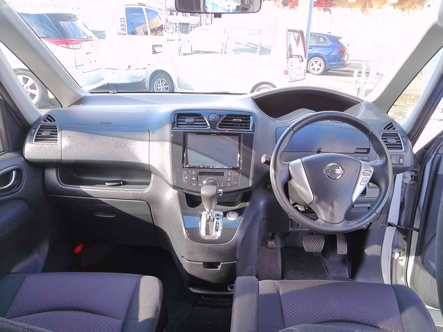 セレナ2.0 ハイウェイスターG S-HYBRID エアロモード