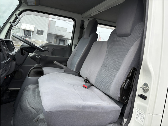 2990cc 1.5t 1.5�g�� W�L���u �_�u���L���u 4WD 6�l��� 5�� 5MT �ב����208&times;162 �p���[�E�C���h�E ���O���d�グ�ς�