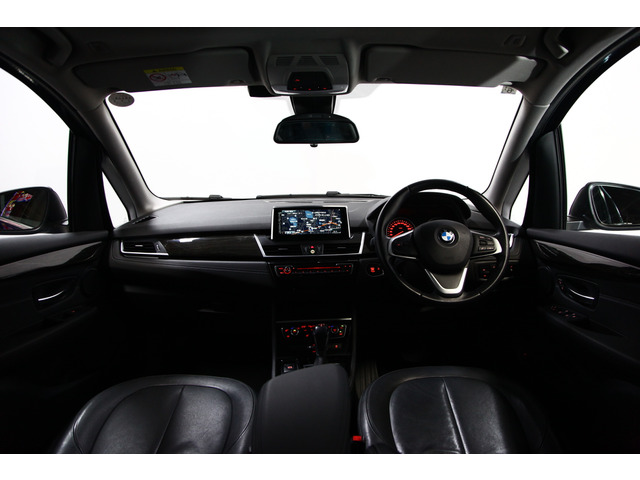 2シリーズアクティブツアラー218d ラグジュアリー