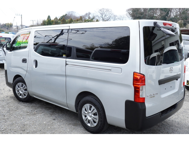 NV350キャラバン2.0 DX ロング