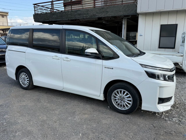 ヴォクシー1.8 ハイブリッド V