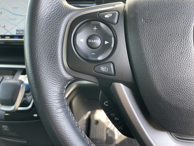 �X�e�A�����O�X�C�b�`�ő��s���̑�����ȒP�ɍs���܂�!