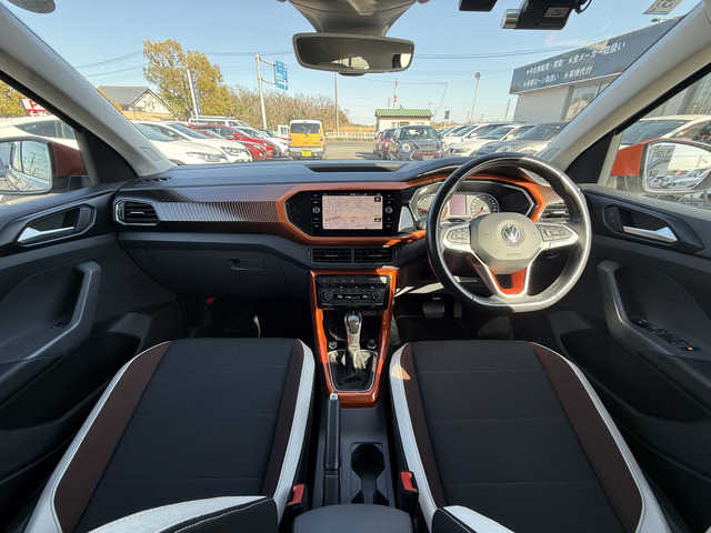 T-CrossTSI 1st プラス