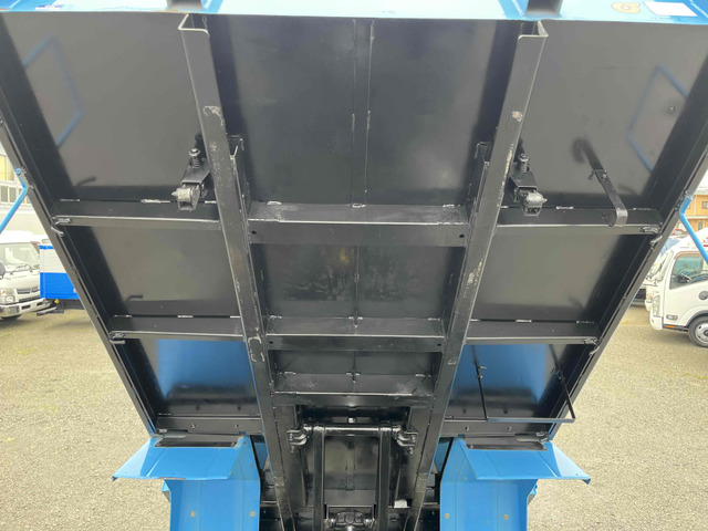 �ב䗠�ʂ��猩�Ă����x�ǂ����ƉM���܂���