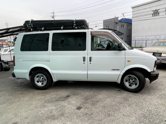 外装仕上げ、磨き、破水仕上げ、内装クリーニング致します。専門の担当者がしっかり仕上げ、納車させて頂きます。