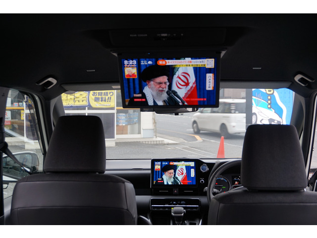 ヴォクシー1.8 ハイブリッド S-G ウェルキャブ サイドリフトアップチルトシート