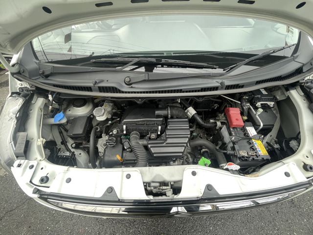 �C�ɂȂ�V�[�g�̃V�~�Ȃǂ������܂����炲�[�ԑO���Y��ɃN���[�j���O���Ă��[�Ԃ����Ă��������܂��B