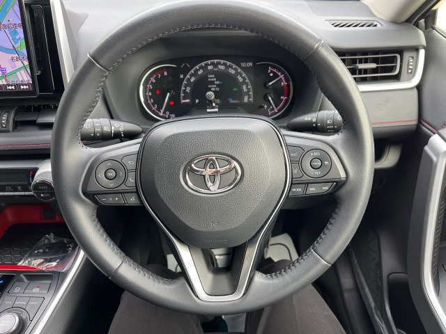 【お気軽にお問い合わせください☆】ハンドルの状態が悪いと運転に集中できませんよね。こちらの車、お気軽にお問い合わせください!