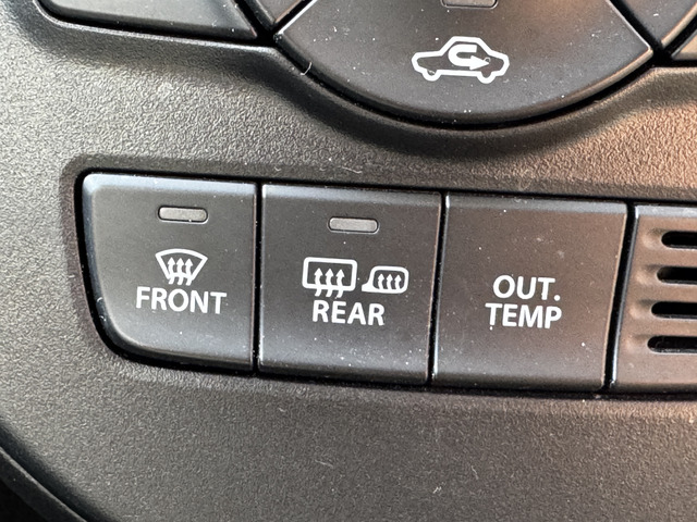 ���y���A�q�[�^�[�z�ԓ��S�̂������I�ɉ��߂邱�Ƃ��ł���̂ŁA�㕔���Ȃł����K�ɉ߂������Ƃ��ł��܂�!�y�h�A�~���[�q�[�^�[�z���t���Ă���̂ŁA���ɓ~�G�ɂ����ăT�C�h�~���[����������̂�h���܂���