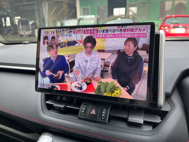 TVつきのお車となっており、楽しいドライブを行うことができます♪