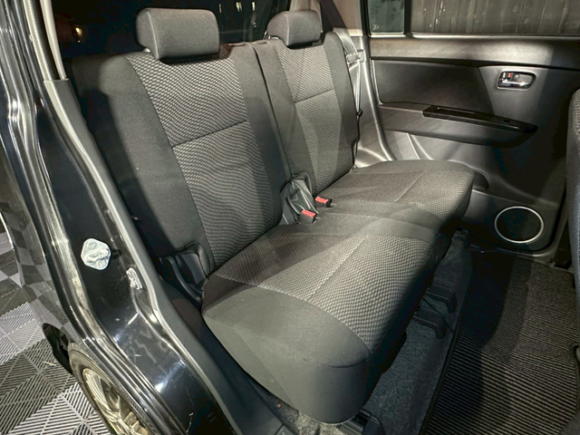 �y�Z�J���h�V�[�g�z �Z�J���h�V�[�g�͑�l��l������Ă��\���ȃX�y�[�X���m�ۂ���Ă���܂��B