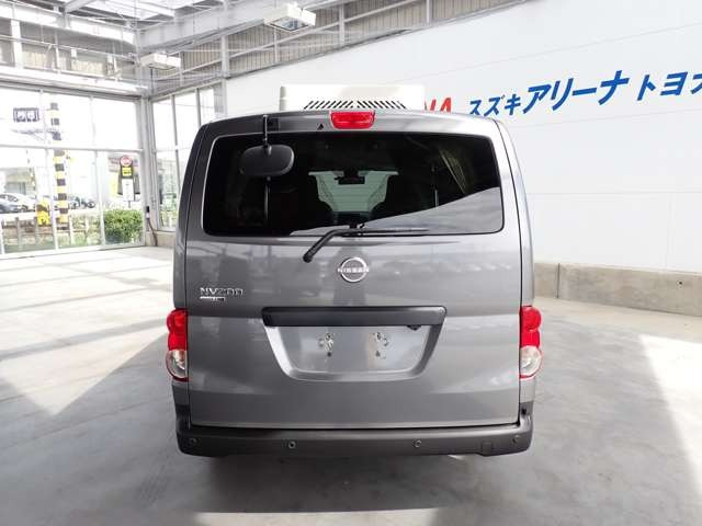 ��2025�N2���A�g���i�K�̓L�����s���O�J�[�̔��̊�����ЃC���e�O�����l��NV200�x�[�X�̃L�����s���O�J�[�̔��̋Ɩ���g���������܂�����