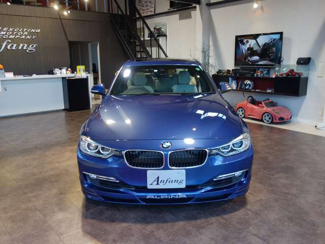 B3ビターボ リムジン