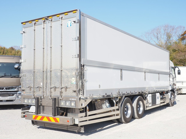 スーパーグレート冷凍車