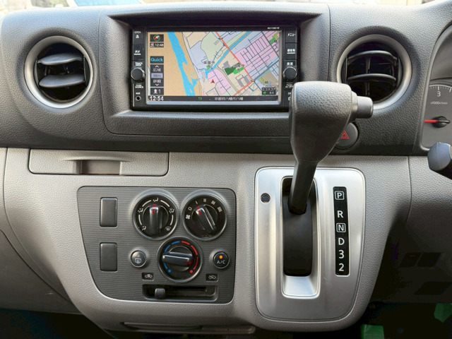 ���X�̉c�Ǝ��Ԃ͌��j������y�j����9������17���Ƃ����Ē����Ă��܂��B�c�Ǝ��ԊO����j�A�j���ɂ��Ή��ł���ꍇ���������܂��̂ł��C�y�ɂ����k�������B