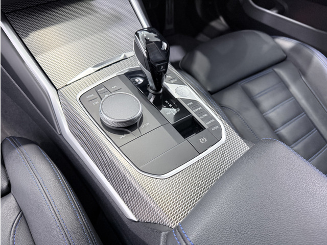 �������X����邨�q�l�ցB���X�̃V���[���[����2�䕪�̓W���X�y�[�X�ƂȂ��Ă���A�݌ɎԂ͕��i�X�܂Ƃ͕ʂ̃X�g�b�N���[�h�ŕۊǂ��Ă���܂��̂ŁA�����X�̍ۂ͎��O�ɂ��d�b�ɂĂ����X�\������肢�v���܂��B