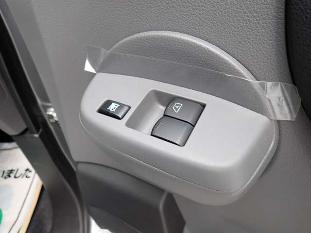 ���x�[�X�ԗ��Ƀ��[�J�[�I�v�V�����Ńp���[�E�C���h�E�𑕔���