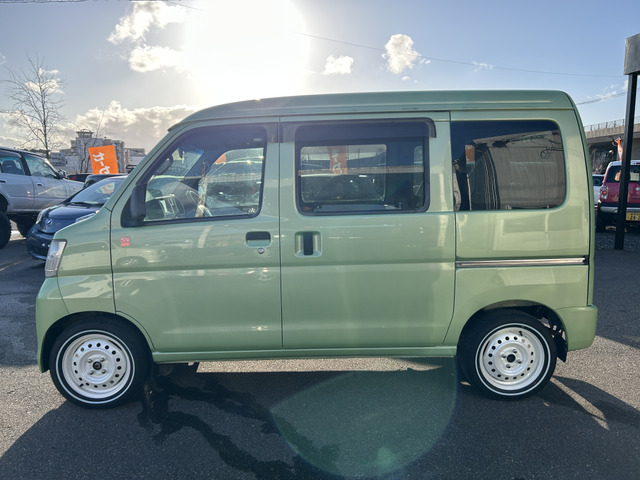 �y�x�����z���i�X�z���Ԃ������������܂��āA���ɗL�������܂��B�݌Ɏԗ��ɂȂ�܂��̂ŁA���񂲓s���̋X�������ɁA���ɗ��ĉ������B���X�\��������ƁA���ē����X���[�Y�ł��B