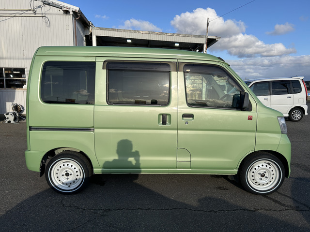 �y�x�����z���i�X�z���Ԃ������������܂��āA���ɗL�������܂��B�݌Ɏԗ��ɂȂ�܂��̂ŁA���񂲓s���̋X�������ɁA���ɗ��ĉ������B���X�\��������ƁA���ē����X���[�Y�ł��B