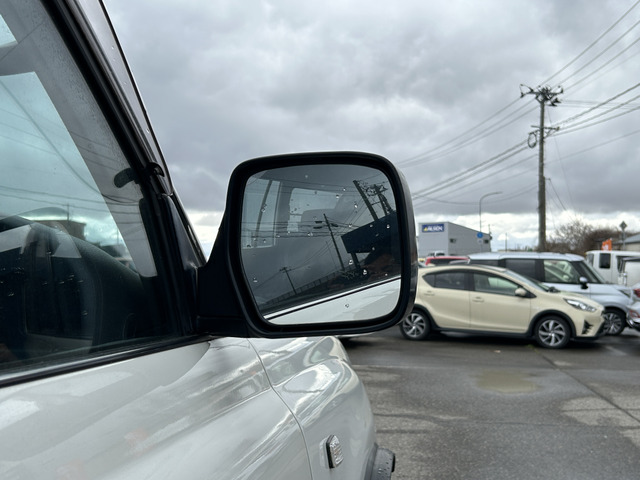 �y�x�����z���i�X�z���Ԃ������������܂��āA���ɗL�������܂��B�݌Ɏԗ��ɂȂ�܂��̂ŁA���񂲓s���̋X�������ɁA���ɗ��ĉ������B���X�\��������ƁA���ē����X���[�Y�ł��B