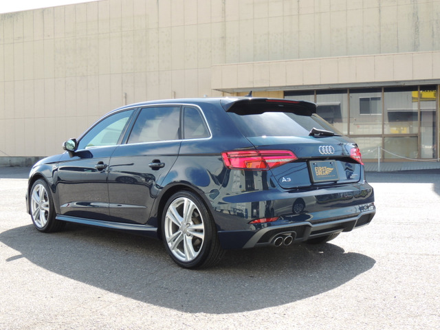 A3スポーツバック2.0 TFSI クワトロ スポーツ 4WD