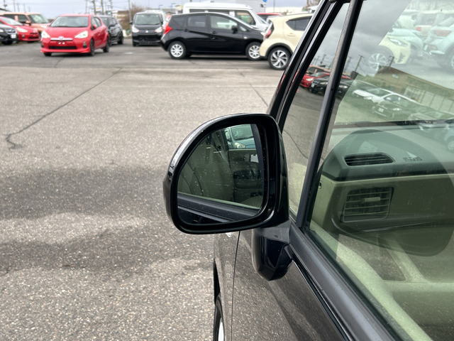 �y�x�����z���i�X�z���Ԃ������������܂��āA���ɗL�������܂��B�݌Ɏԗ��ɂȂ�܂��̂ŁA���񂲓s���̋X�������ɁA���ɗ��ĉ������B���X�\��������ƁA���ē����X���[�Y�ł��B