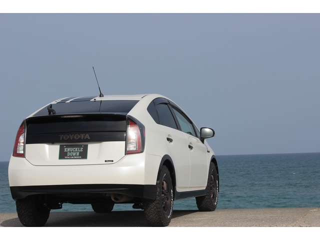 プリウス1.8 S LEDエディション