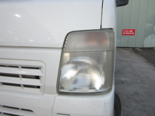 �w�b�h���C�g�͉��΂ݘV���̏��Ȃ��Y��ȃw�b�h���C�g�ł��B