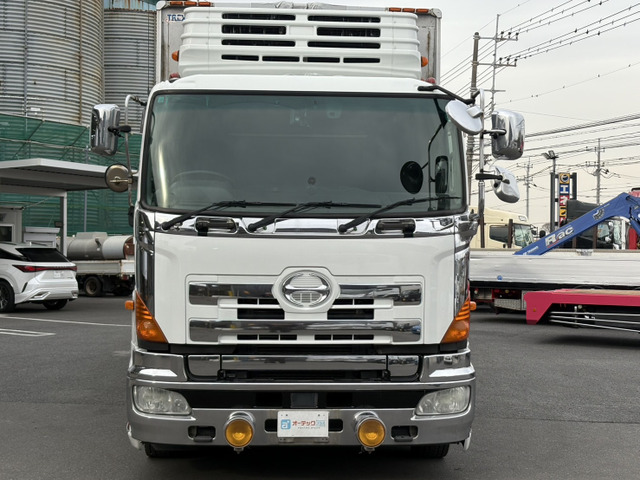 プロフィア冷凍冷蔵車