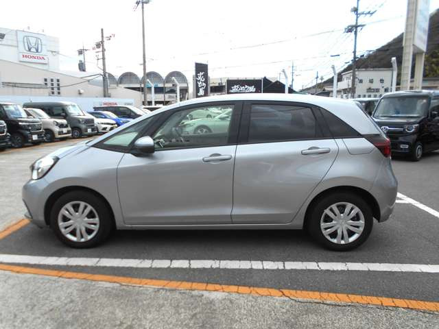 フィット1.3 ベーシック