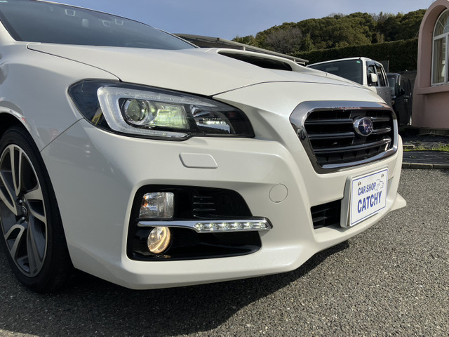 �I�v�V������LED���C�i�[�t���ł��B