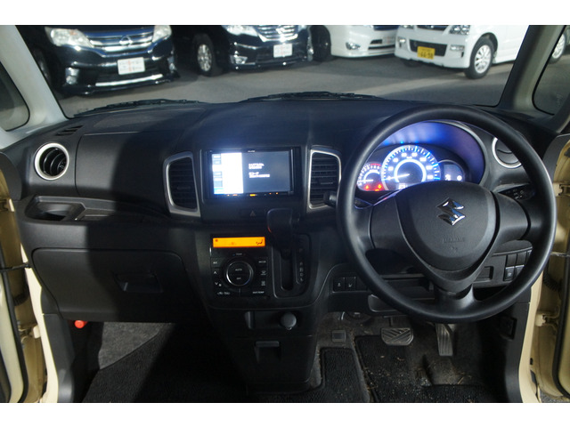 ������ƃ����e�i���X���Ă���Ԃ܂��܂����܂��B����Ȃ��Ԃ𓖓X�͏��o��10���`30�����炢�̉��i���S�ɂč݌ɂ��Ă܂��B���̗��A�C�����A���[�^�[������Ԃ̂��Ԃ͊�{�I�Ɏd���ꂵ�܂���