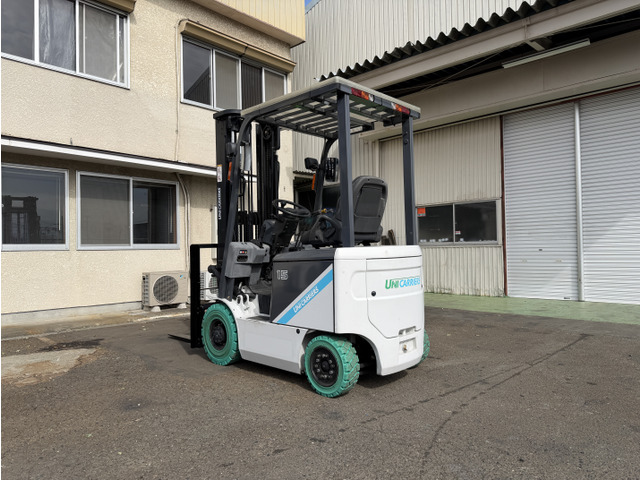 ユニキャリアバッテリータイプ　フォークリフト