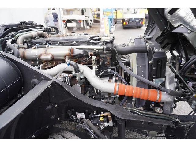 �L�x�ȃg���b�N�A���p�ԁA�n�C�G�[�X�Ȃǎ�舵���Ă���܂��B��xHP�������������Bhttp://www.vantruck.co.jp/