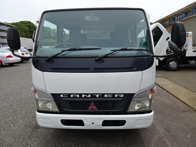 �O���͏����A�K�A���݁A�M�h��ӏ��A�J����A���ꑽ������܂��B �Ŕ����Ք����L��B ���E�w�b�h���C�g�����ݗL��B F���h�A�����ݑ����L��B �A���e�i�܂�B