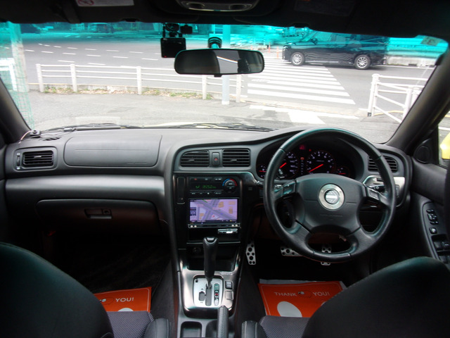 �V���o�[�����OMOMO�X�e�A�����O�z�C�[���B