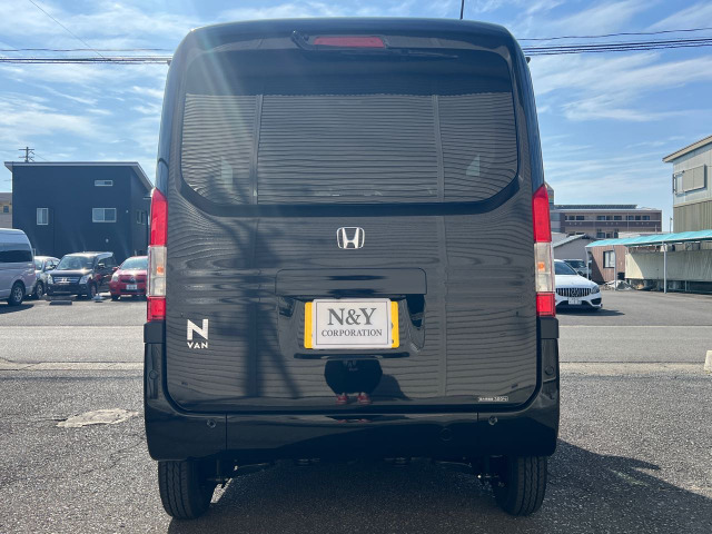 N-VANファン ターボ 4WD