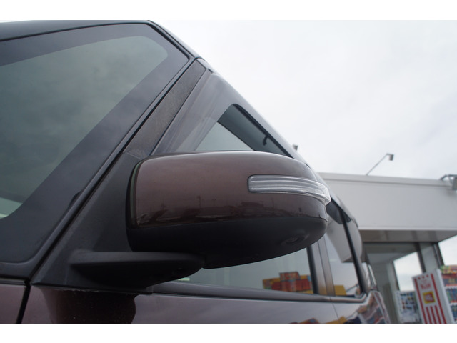 程度が悪い車が安いのは当たり前です。当店はコストを安く!薄利多売価格設定お客様が良い車両をお買い求め安くだけをこだわってます。少し年式古くても程度の良い車は沢山あります。