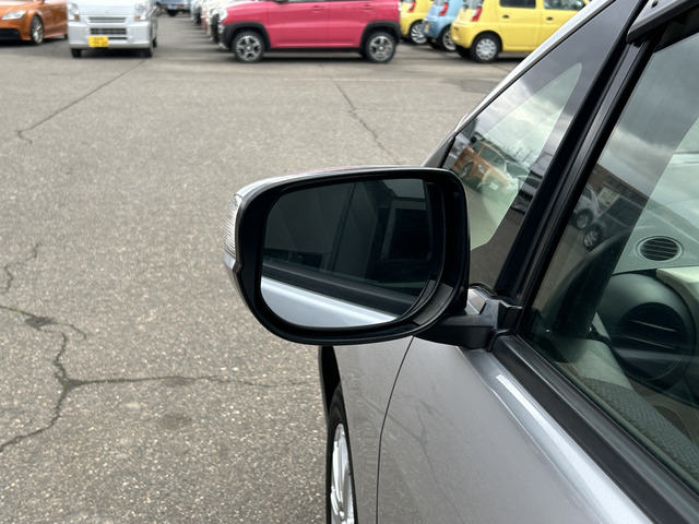 �y�x�����z���i�X�z���Ԃ������������܂��āA���ɗL�������܂��B�݌Ɏԗ��ɂȂ�܂��̂ŁA���񂲓s���̋X�������ɁA���ɗ��ĉ������B���X�\��������ƁA���ē����X���[�Y�ł��B