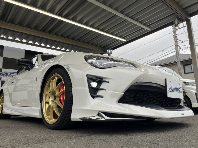 ���f���X�^�t���G�A�����ځ�