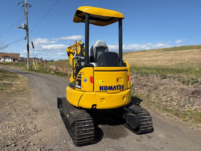 コマツ油圧ショベル