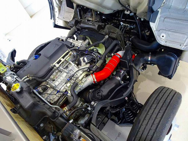 �G���W�����[��