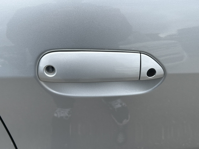 �y�x�����z���i�X�z���Ԃ������������܂��āA���ɗL�������܂��B�݌Ɏԗ��ɂȂ�܂��̂ŁA���񂲓s���̋X�������ɁA���ɗ��ĉ������B���X�\��������ƁA���ē����X���[�Y�ł��B