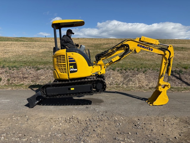 コマツ油圧ショベル